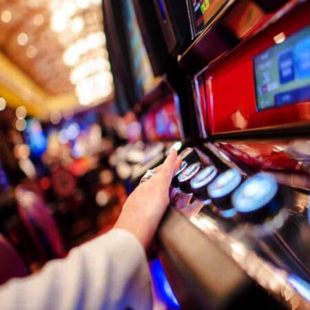 Нет игровые автоматы не подтасованы. Работник казино объясняет почему